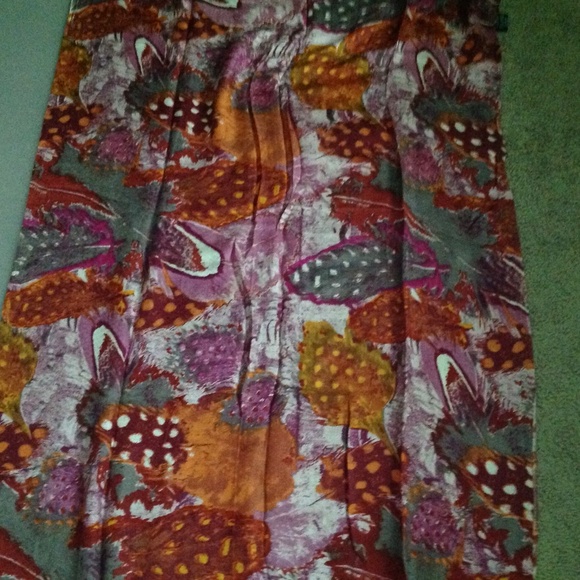 Tolani 100% Silk Scarf/Wrap - Picture 4 of 5